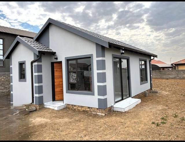 2 BEDROOM HOUSE FOR SALE IN KLERKSOORD
